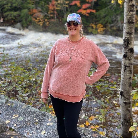 Meet your Posher, Erica - Picture 5 of 6